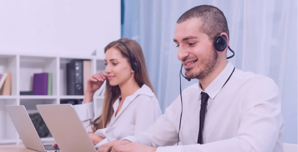 AI vs. Human Customer Service — Side-by-Side Comparison 